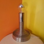 Lampe ressort spirale chromée