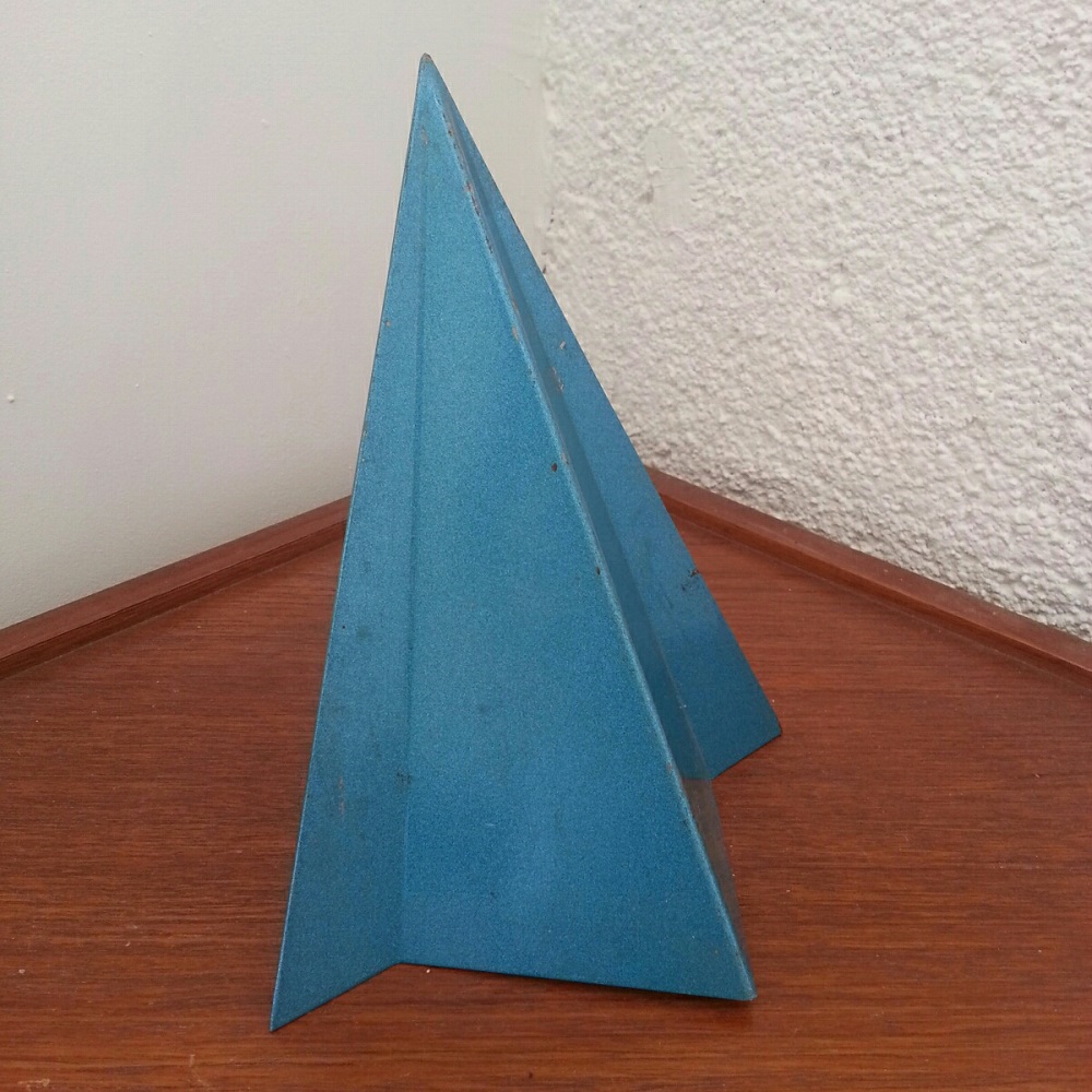 Applique UFO triangulaire hallogène