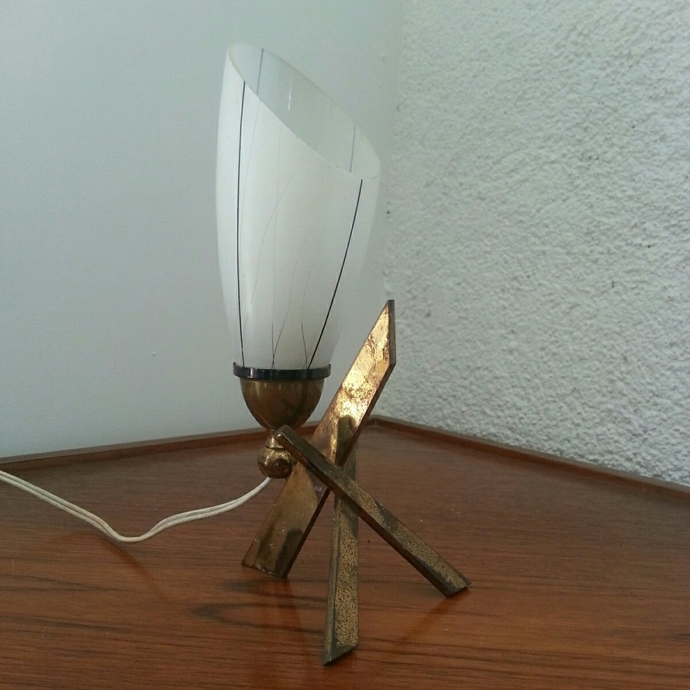 Lampe tripode X piétement en laiton